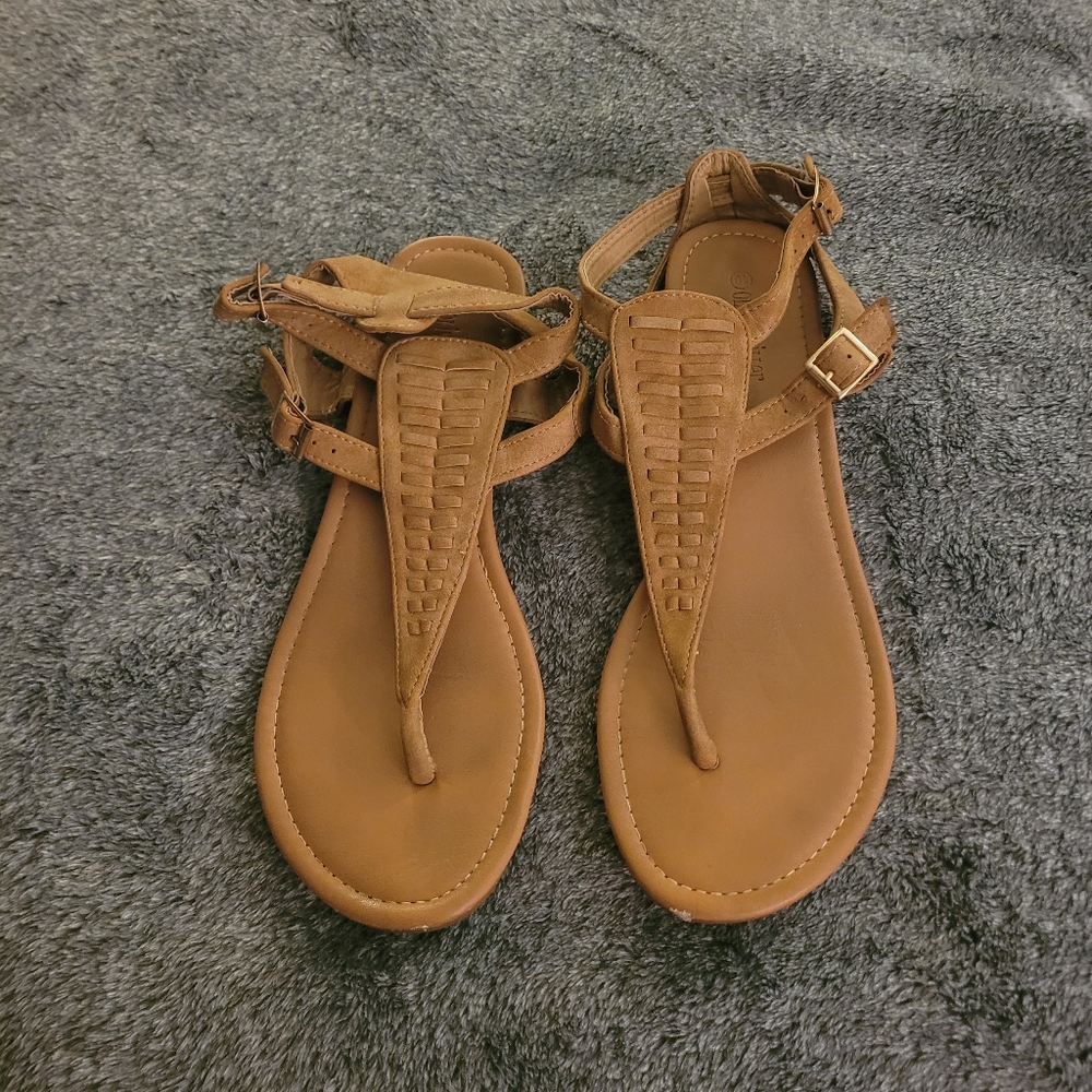 Olivia Miller Sandals Size 10